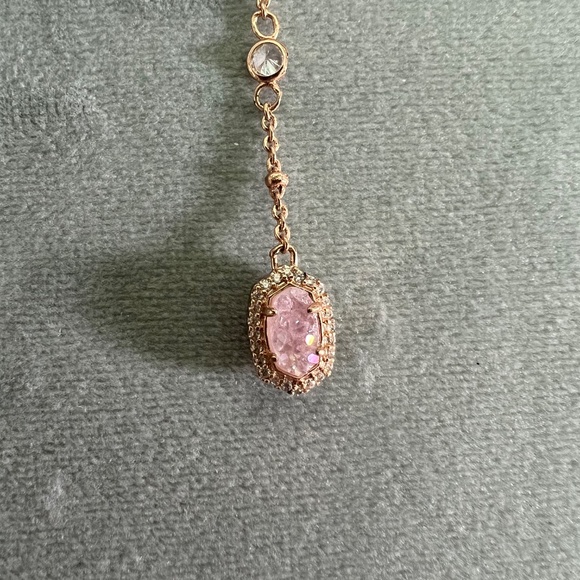 Multiple Pieces of Kendra Scott Jewelry - Picture 8 of 16